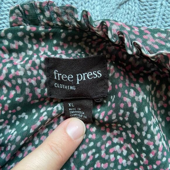 Free Press Clothing Long Sleeve Peplum Feminine Top Blouse with Bertha Collar - Picture 12 of 13